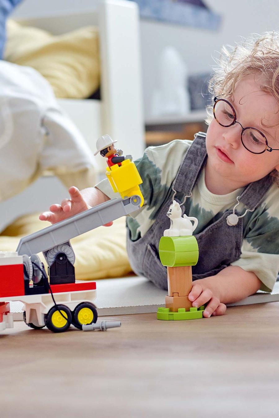  LEGO® DUPLO® Kurtarma İtfaiye Kamyonu 10969 Yapım Oyuncağı (21 Parça)